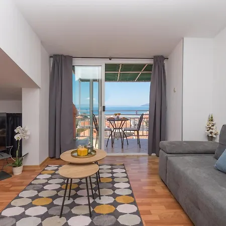 Zoka Apartment *