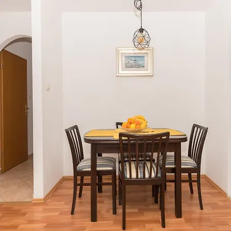 Apartment Zoka *