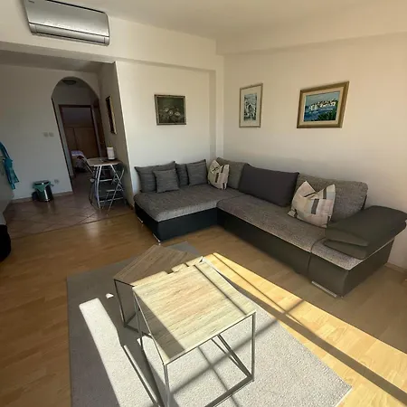 Apartment Zoka