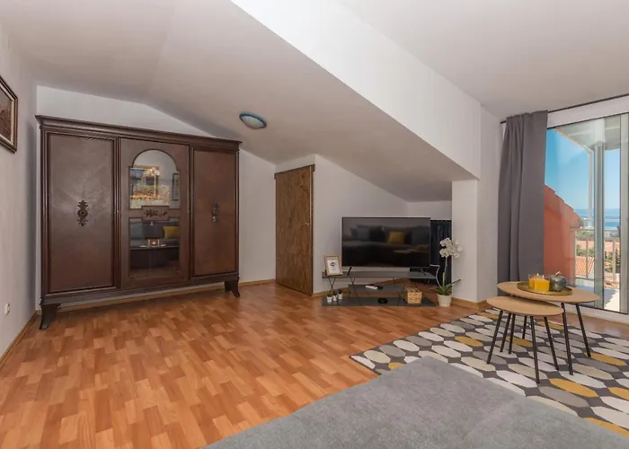 Apartment Zoka Makarska